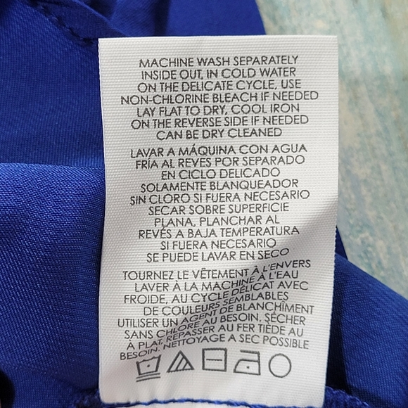 Cabi Flutter sleeves Top. - Picture 7 of 8